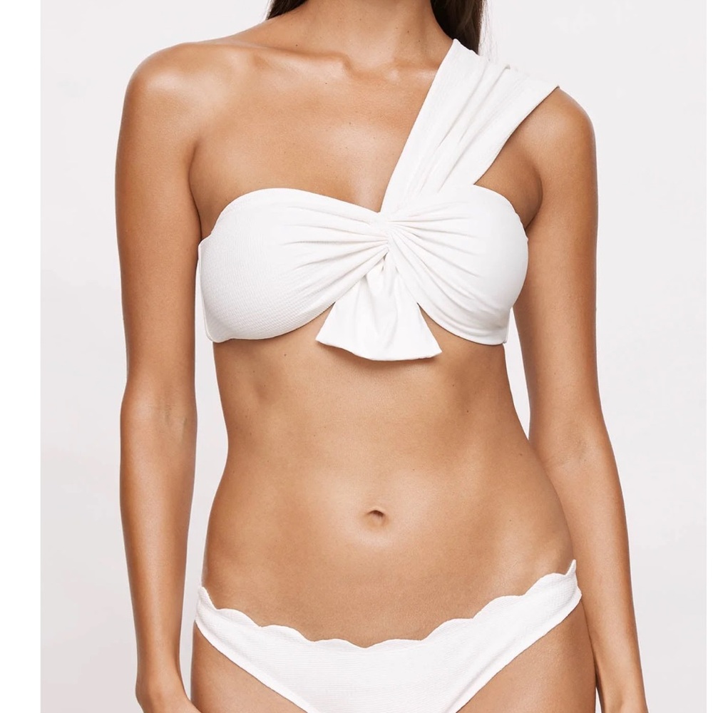 Marysia bathing suit. Different bottom then photo but both are Marysia size L